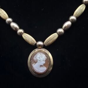 Hayward 12K Gold Filled Cameo Pendant Necklace Vintage Jewelry